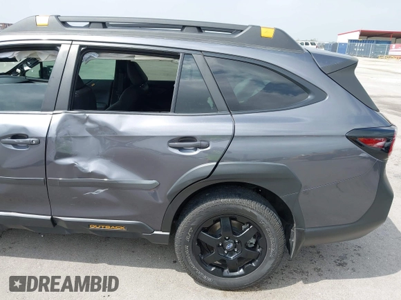 2022 Subaru Outback Wilderness z VIN 4S4BTGUD7N3216208, wystawiony jako IAAI lot #41918716 z przebiegiem 47 690 mil mil oraz . Historia ofert i sprzedaży dostępna na DreamBid. Obrazek 20.