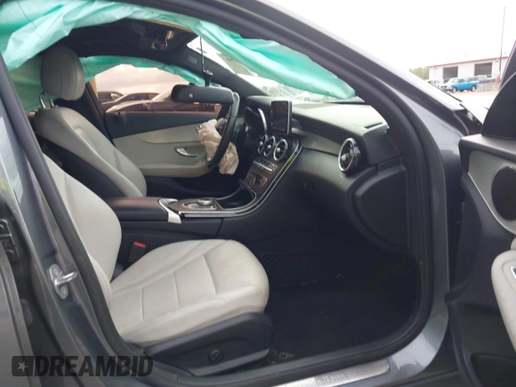 2018 Mercedes-Benz C 300 with VIN 55SWF4JBXJU265610, listed as a IAAI auction lot 41626070 with 46,071 mi miles and . Bid and sale history available at DreamBid. Image 5.