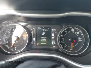 2018 Jeep Cherokee Latitude Plus with VIN 1C4PJMLX3JD548435, listed as a IAAI auction lot 41622224 with 82,093 mi miles and . Bid and sale history available at DreamBid. Image 7.