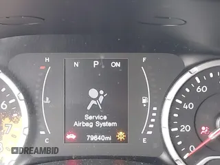 2018 Jeep Renegade Latitude z VIN ZACCJABB6JPH21210, wystawiony jako IAAI lot #42415422 z przebiegiem 79 640 mil mil oraz . Historia ofert i sprzedaży dostępna na DreamBid. Obrazek 15.