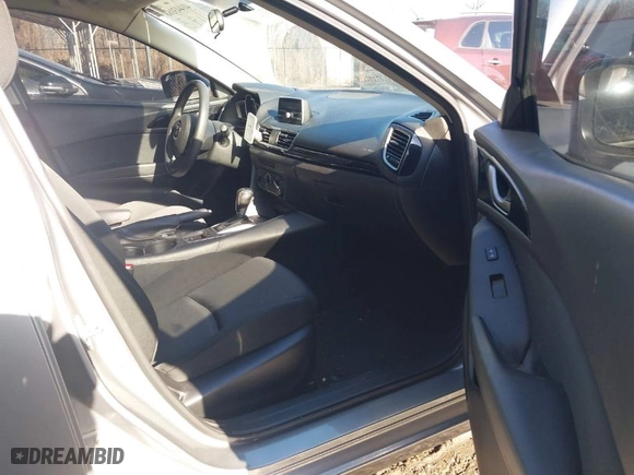 2014 Mazda Mazda3 i Sport with VIN JM1BM1U74E1124493, listed as a IAAI auction lot 41443168 with 83,656 mi miles. Bid and sale history available at carsss.com. Image 5.
