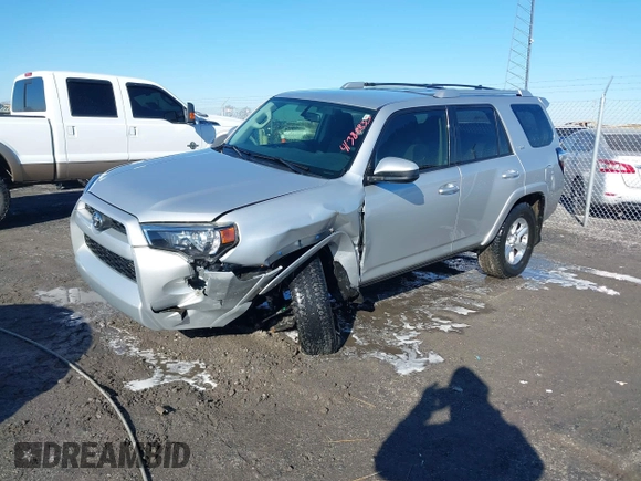 2018 Toyota 4Runner SR5 z VIN JTEBU5JR0J5534168, wystawiony jako IAAI lot #41388835 z przebiegiem 76 064 mil mil oraz . Historia ofert i sprzedaży dostępna na DreamBid. Obrazek 17.