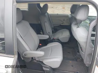 2022 Toyota Sienna XLE z VIN 5TDYSKFC0NS049827, wystawiony jako IAAI lot #41994431 z przebiegiem 42 102 mil mil oraz . Historia ofert i sprzedaży dostępna na DreamBid. Obrazek 8.