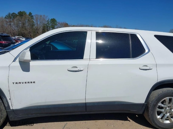 2019 Chevrolet Traverse LS with VIN 1GNERFKWXKJ286587, listed as a IAAI auction lot 41845285 with 283,381 mi miles. Bid and sale history available at carsss.com. Image 14.