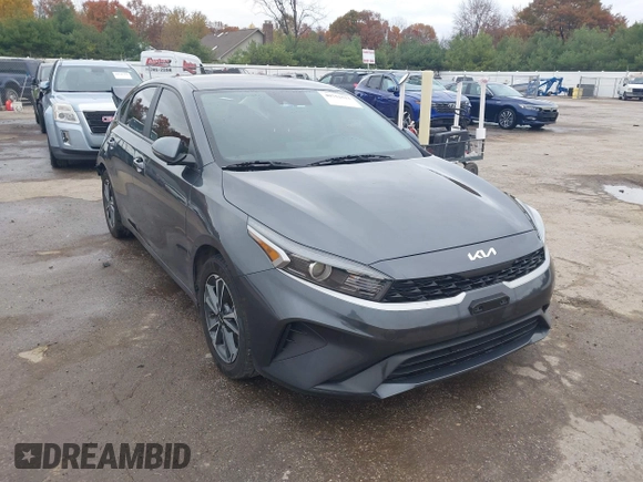 2022 Kia Forte LXS with VIN 3KPF24ADXNE445812, listed as a IAAI auction lot 40752513 with 0 mi miles. Bid and sale history available at carsss.com. Image 1.
