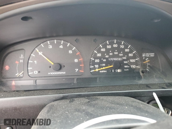 1997 Toyota 4Runner SR5 z VIN JT3GN86R1V0037073, wystawiony jako Copart lot #53815005 z przebiegiem 177 612 mil mil oraz Czysty tytuł • Clean title. Historia ofert i sprzedaży dostępna na DreamBid. Obrazek 9.