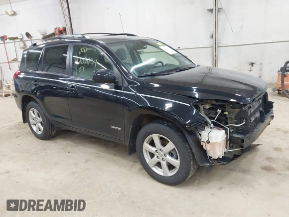 2007 Toyota RAV4 Limited with VIN JTMBK31V176026631, listed as a IAAI auction lot 42071134 with 140,639 mi miles. Bid and sale history available at carsss.com. Image 1.