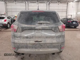 2019 Ford Escape SE with VIN 1FMCU9GD8KUA65460, listed as a IAAI auction lot 41427918 with 135,087 mi miles. Bid and sale history available at carsss.com. Image 17.