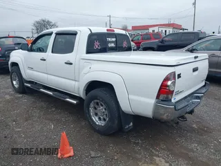2011 Toyota Tacoma with VIN 3TMLU4EN8BM060346, listed as a IAAI auction lot 41876862 with 182,654 mi miles. Bid and sale history available at carsss.com. Image 3.
