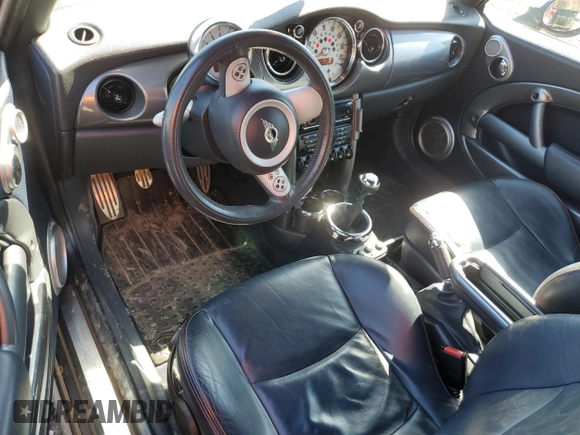 2006 MINI Convertible S with VIN WMWRH33566TJ42639, listed as a Copart auction lot 49452255 with 81,733 mi miles and Salvage title. Bid and sale history available at DreamBid. Image 8.