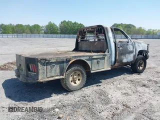 2009 Chevrolet Silverado 3500HD z VIN 1GCHK74K49F147305, wystawiony jako IAAI lot #42051326 z przebiegiem Nie podano mil oraz . Historia ofert i sprzedaży dostępna na DreamBid. Obrazek 4.