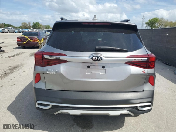 2021 Kia Seltos S with VIN KNDEU2AAXM7043609, listed as a Copart auction lot 47419625 with 30,777 mi miles and Non Repairable. Bid and sale history available at carsss.com. Image 6.