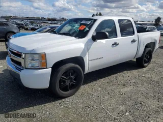 2007 Chevrolet Silverado 1500 LT w/1LT with VIN 2GCEC13C171512518, listed as a Copart auction lot 44858065 with 174,950 mi miles and Clean Title. Bid and sale history available at carsss.com. Image 1.