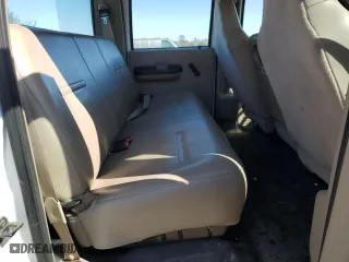 2005 Ford Super Duty F-250 XL with VIN 1FTSW21575EC32506, listed as a Copart auction lot 48218755 with 9,271 mi miles and Clean Title. Bid and sale history available at carsss.com. Image 10.