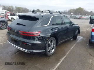 2024 Genesis GV70 Advanced z VIN 5NMMCET11RH002752, wystawiony jako IAAI lot #41836183 z przebiegiem 10 376 mil mil oraz . Historia ofert i sprzedaży dostępna na DreamBid. Obrazek 4.
