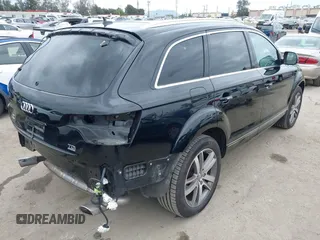 2015 Audi Q7 Premium Plus with VIN WA1LMAFE9FD031088, listed as a IAAI auction lot 42004406 with 208,707 mi miles and . Bid and sale history available at DreamBid. Image 4.