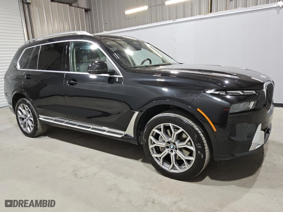 2024 BMW X7 xDrive40i with VIN 5UX23EM0XR9V51051, listed as a Copart auction lot 49742685 with 37,431 mi miles and Clean Title. Bid and sale history available at carsss.com. Image 4.