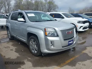 2015 GMC Terrain Denali z VIN 2GKFLZE36F6405034, wystawiony jako IAAI lot #41860144 z przebiegiem 102 142 mil mil oraz . Historia ofert i sprzedaży dostępna na DreamBid. Obrazek 1.