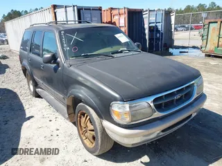 1998 Ford Explorer XLT z VIN 1FMZU32P9WZB97578, wystawiony jako IAAI lot #41604341 z przebiegiem 183 881 mil mil oraz . Historia ofert i sprzedaży dostępna na DreamBid. Obrazek 1.