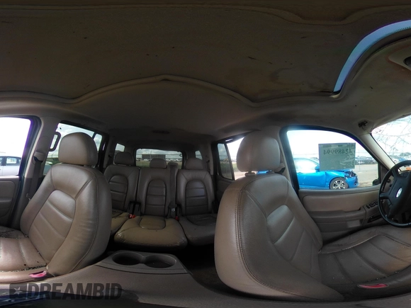 2005 Ford Explorer XLT z VIN 1FMZU73E45UA30741, wystawiony jako IAAI lot #42489994 z przebiegiem Nie podano mil oraz . Historia ofert i sprzedaży dostępna na DreamBid. Obrazek 17.