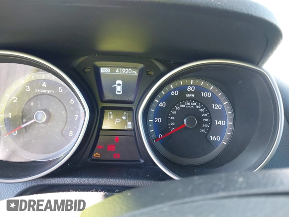 2017 Hyundai Elantra z VIN KMHD35LH4HU348021, wystawiony jako IAAI lot #41290953 z przebiegiem 41 920 mil mil oraz . Historia ofert i sprzedaży dostępna na DreamBid. Obrazek 7.