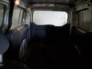 2014 Ford Transit Connect XL с VIN NM0LE7E71E1143941, выставлен на аукционе Copart как лот 41505985 с пробегом 321 635 миль миль и Списание • Salvage title. История ставок и продаж доступна на DreamBid. Изображение 10.