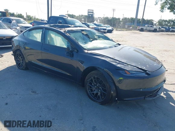 2025 Tesla Model 3 Long Range with VIN 5YJ3E1EA5SF905540, listed as a IAAI auction lot 41965352 with 322 mi miles and . Bid and sale history available at carsss.com. Image 1.