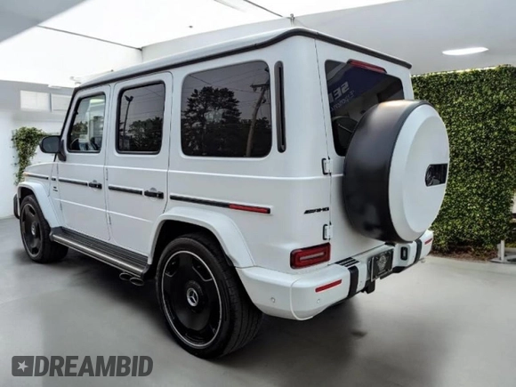 2022 Mercedes-Benz G 63 AMG z VIN W1NYC7HJ1NX453XXX, wystawiony jako Copart lot #60002315 z przebiegiem 17 560 mil mil oraz Czysty tytuł • Clean title. Historia ofert i sprzedaży dostępna na DreamBid. Obrazek 3.