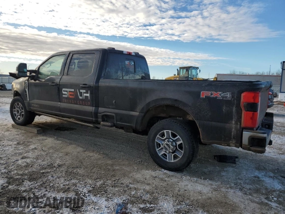 2023 Ford F-350 XL with VIN 1FT8W3BT5PED85644, listed as a Copart auction lot 82908884 with 39,807 mi miles and Salvage title. Bid and sale history available at DreamBid. Image 2.