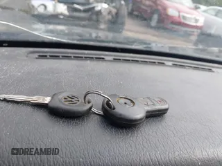 1998 Volkswagen GTI VR6 с VIN 3VWHD81H8WM222704, выставлен на аукционе IAAI как лот 42525243 с пробегом Не указан миль и . История ставок и продаж доступна на DreamBid. Изображение 11.