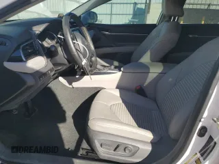 2020 Toyota Camry SE z VIN 4T1G11AK7LU985634, wystawiony jako Copart lot #44542155 z przebiegiem 54 494 mil mil oraz Nie do naprawy • Non repairable. Historia ofert i sprzedaży dostępna na DreamBid. Obrazek 7.