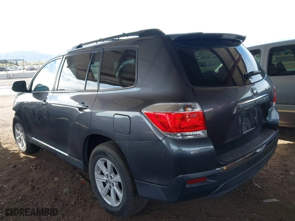 2013 Toyota Highlander with VIN 5TDZK3EH0DS134334, listed as a IAAI auction lot 41816783 with 197,707 mi miles. Bid and sale history available at carsss.com. Image 3.