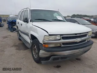 2003 Chevrolet Tahoe LS with VIN 1GNEC13V73R170941, listed as a IAAI auction lot 41088469 with 336,168 mi miles. Bid and sale history available at carsss.com. Image 1.