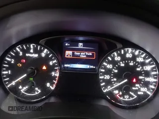 2018 Nissan Altima SR with VIN 1N4AL3AP4JC120138, listed as a IAAI auction lot 42111389 with 69,939 mi miles and . Bid and sale history available at carsss.com. Image 7.