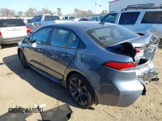 2025 Toyota Corolla SE with VIN 5YFS4MCE9SP218636, listed as a IAAI auction lot 41375359 with 5,831 mi miles. Bid and sale history available at carsss.com. Image 3.