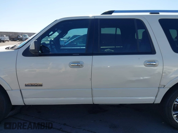 2008 Ford Expedition Max Limited с VIN 1FMFK20598LA05165, выставлен на аукционе IAAI как лот 42544119 с пробегом 230 904 миль миль и . История ставок и продаж доступна на DreamBid. Изображение 15.