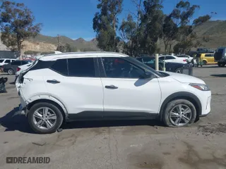 2022 Nissan Kicks S with VIN 3N1CP5BV1NL498639, listed as a IAAI auction lot 41680019 with 32,281 mi miles. Bid and sale history available at carsss.com. Image 14.