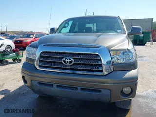 2008 Toyota Tundra LTD with VIN 5TBEV58128S481081, listed as a IAAI auction lot 41863039 with 291,949 mi miles. Bid and sale history available at carsss.com. Image 12.
