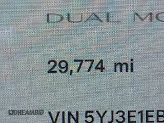 2020 Tesla Model 3 Long Range z VIN 5YJ3E1EB5LF619018, wystawiony jako IAAI lot #42131960 z przebiegiem 29 774 mil mil oraz . Historia ofert i sprzedaży dostępna na DreamBid. Obrazek 15.