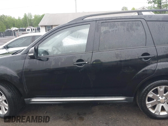 2010 Mitsubishi Outlander SE with VIN JA4AS3AW8AZ005036, listed as a IAAI auction lot 42184336 with 224,226 mi miles and . Bid and sale history available at DreamBid. Image 14.