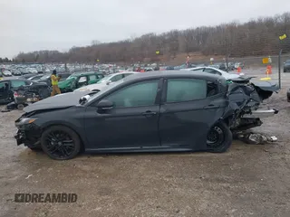 2025 Toyota Camry LE z VIN 4T1DAACK5SU543384, wystawiony jako IAAI lot #41522073 z przebiegiem 27 308 mil mil oraz . Historia ofert i sprzedaży dostępna na DreamBid. Obrazek 14.