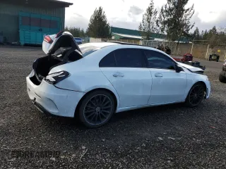 2019 Mercedes-Benz A 220 z VIN WDD3G4FB9KW021914, wystawiony jako Copart lot #49071225 z przebiegiem 61 233 mil mil oraz Szkoda całkowita • Salvage title. Historia ofert i sprzedaży dostępna na DreamBid. Obrazek 3.