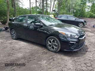 2019 Kia Forte LXS z VIN 3KPF24AD7KE023833, wystawiony jako IAAI lot #42373416 z przebiegiem 139 168 mil mil oraz . Historia ofert i sprzedaży dostępna na DreamBid. Obrazek 1.