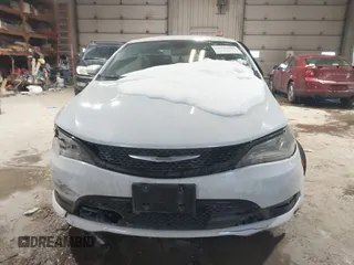 2015 Chrysler 200 S with VIN 1C3CCCBG1FN572789, listed as a IAAI auction lot 41542280 with 101,693 mi miles. Bid and sale history available at carsss.com. Image 12.