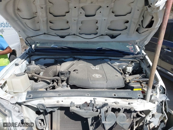 2013 Toyota Tacoma PreRunner with VIN 5TFJU4GN2DX044600, listed as a IAAI auction lot 41808602 with 191,243 mi miles. Bid and sale history available at carsss.com. Image 10.