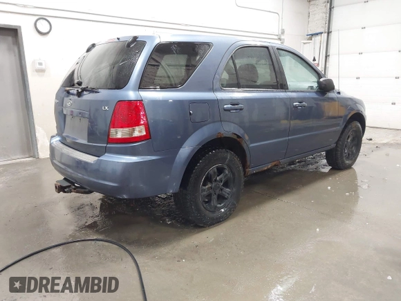 2003 Kia Sorento LX with VIN KNDJC733935175090, listed as a IAAI auction lot 41993732 with Not provided miles and . Bid and sale history available at DreamBid. Image 4.
