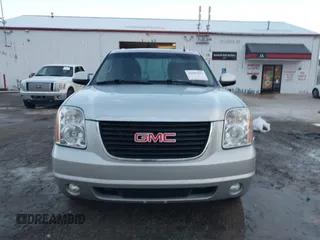 2013 GMC Yukon XL SLT z VIN 1GKS2KE73DR132065, wystawiony jako IAAI lot #40885853 z przebiegiem 207 492 mil mil oraz . Historia ofert i sprzedaży dostępna na DreamBid. Obrazek 13.