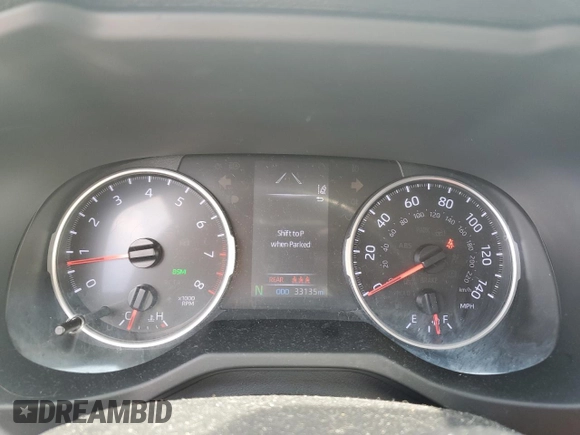 2020 Toyota RAV4 XLE with VIN JTMW1RFV8LD060197, listed as a Copart auction lot 61223725 with 33,135 mi miles and Salvage title. Bid and sale history available at DreamBid. Image 9.