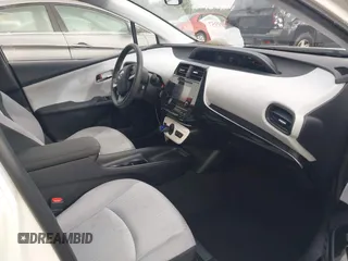 2016 Toyota Prius Two z VIN JTDKBRFUXG3519518, wystawiony jako IAAI lot #42209957 z przebiegiem 55 089 mil mil oraz . Historia ofert i sprzedaży dostępna na DreamBid. Obrazek 5.