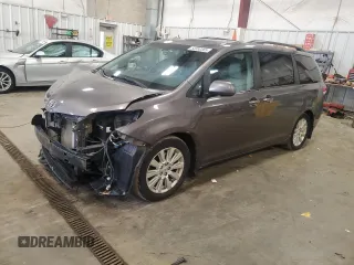 2011 Toyota Sienna XLE AAS with VIN 5TDYK3DCXBS052173, listed as a Copart auction lot 53390365 with 176,000 mi miles and Clean title. Bid and sale history available at DreamBid. Image 1.